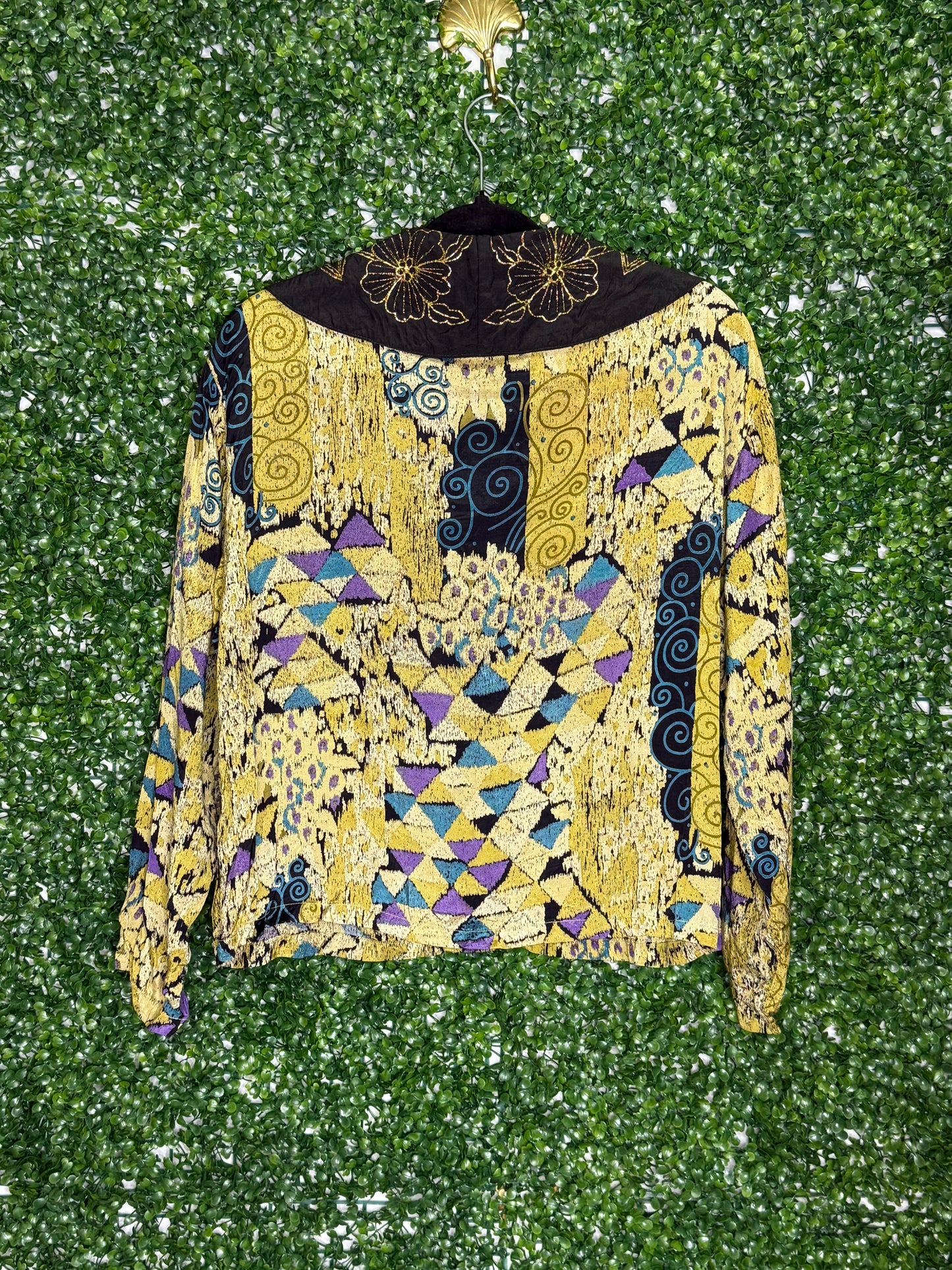 Vintage Print Blouse top With Large Collar